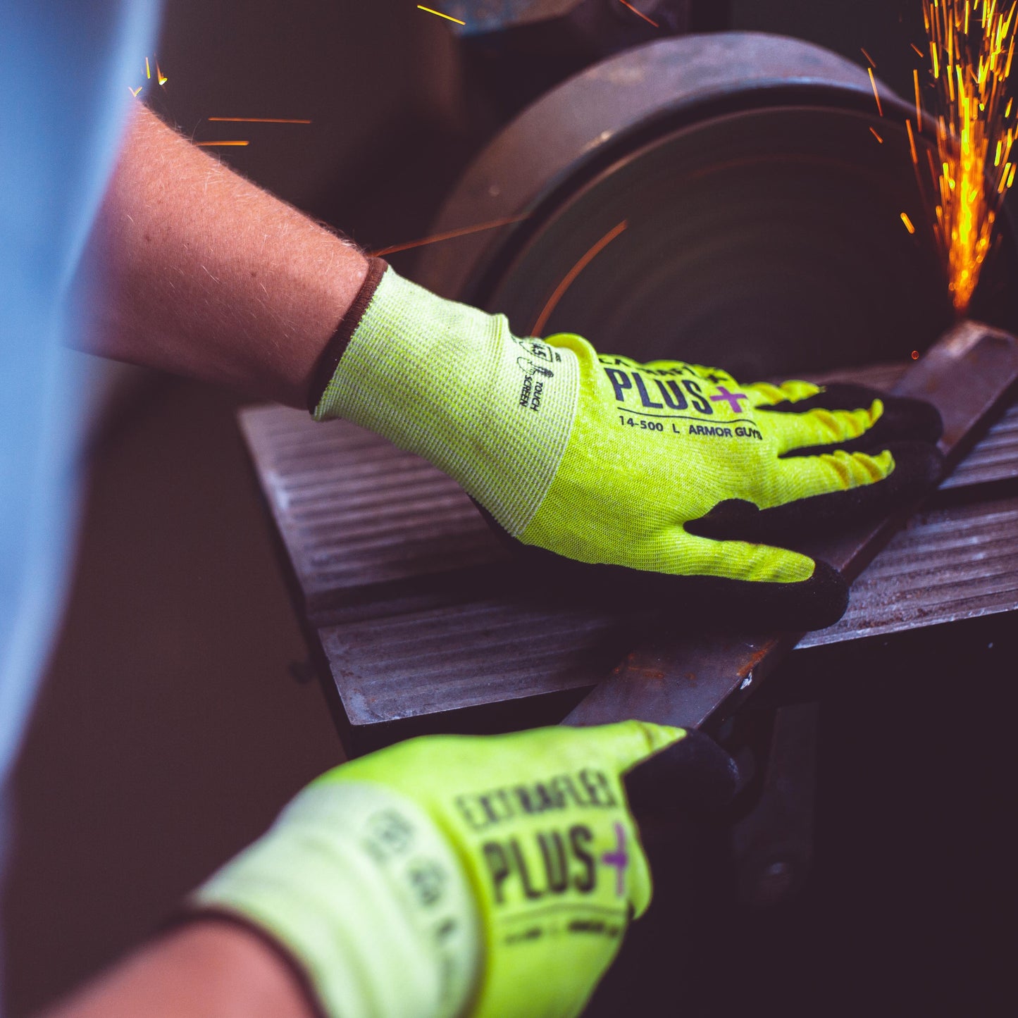14-500 Extraflex® Plus Gloves – ANSI A5 Cut Resistance, Hi-Vis Safety, Oil Grip, Touchscreen-Compatible