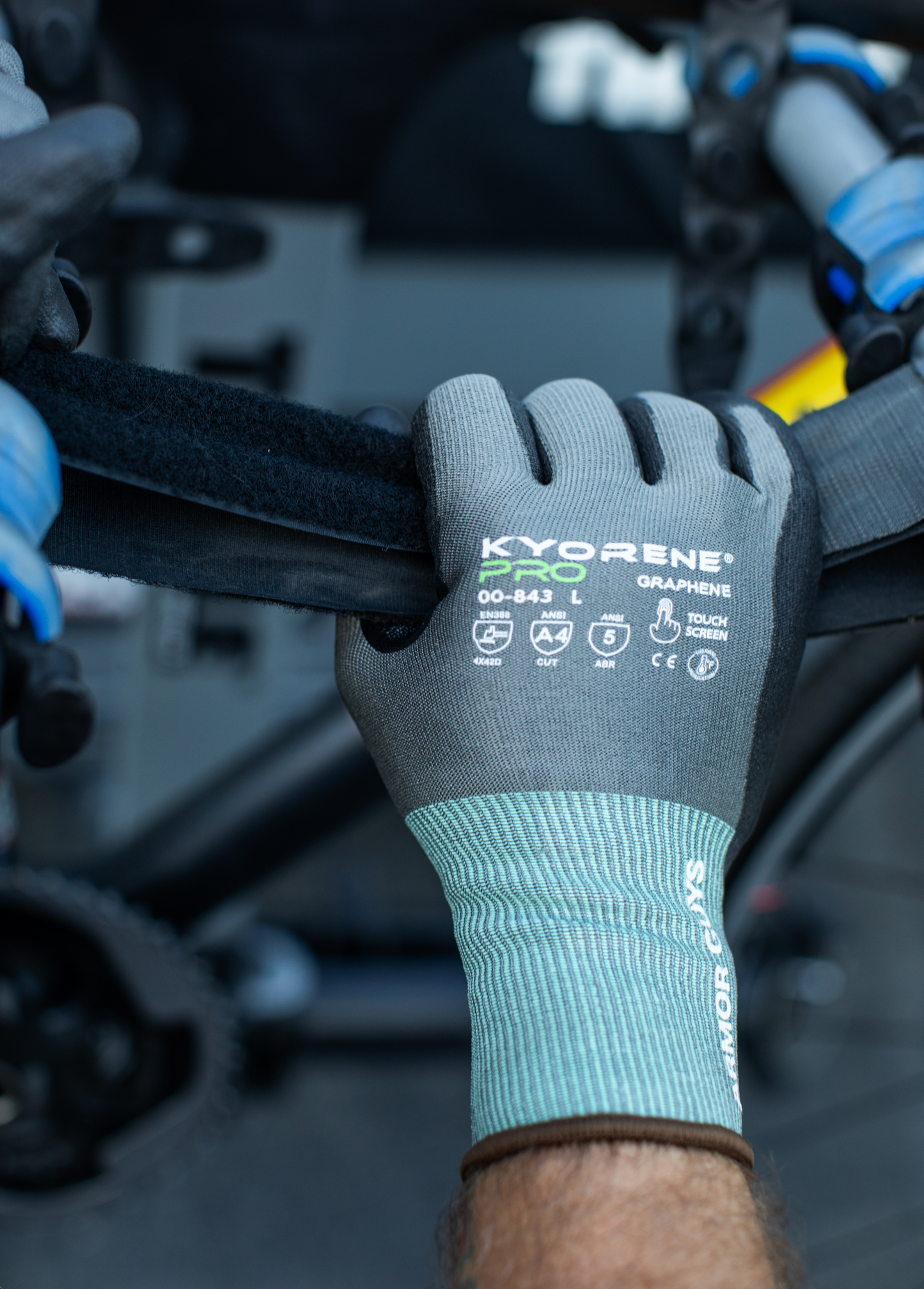 00-843 Kyorene® Pro Gloves – ANSI A4 Cut Protection, Odor Neutralizing, Touchscreen-Compatible