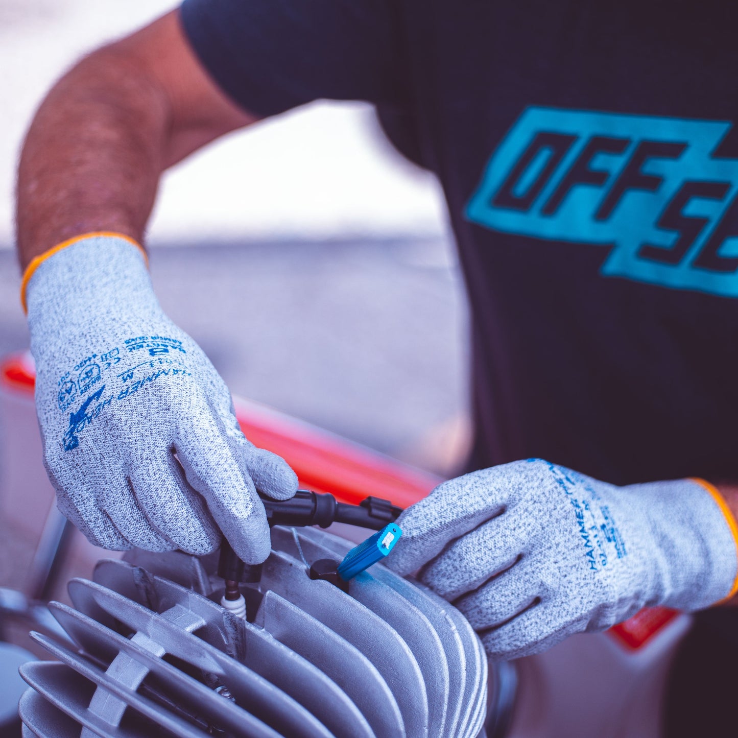 02-013 Basetek® Gloves