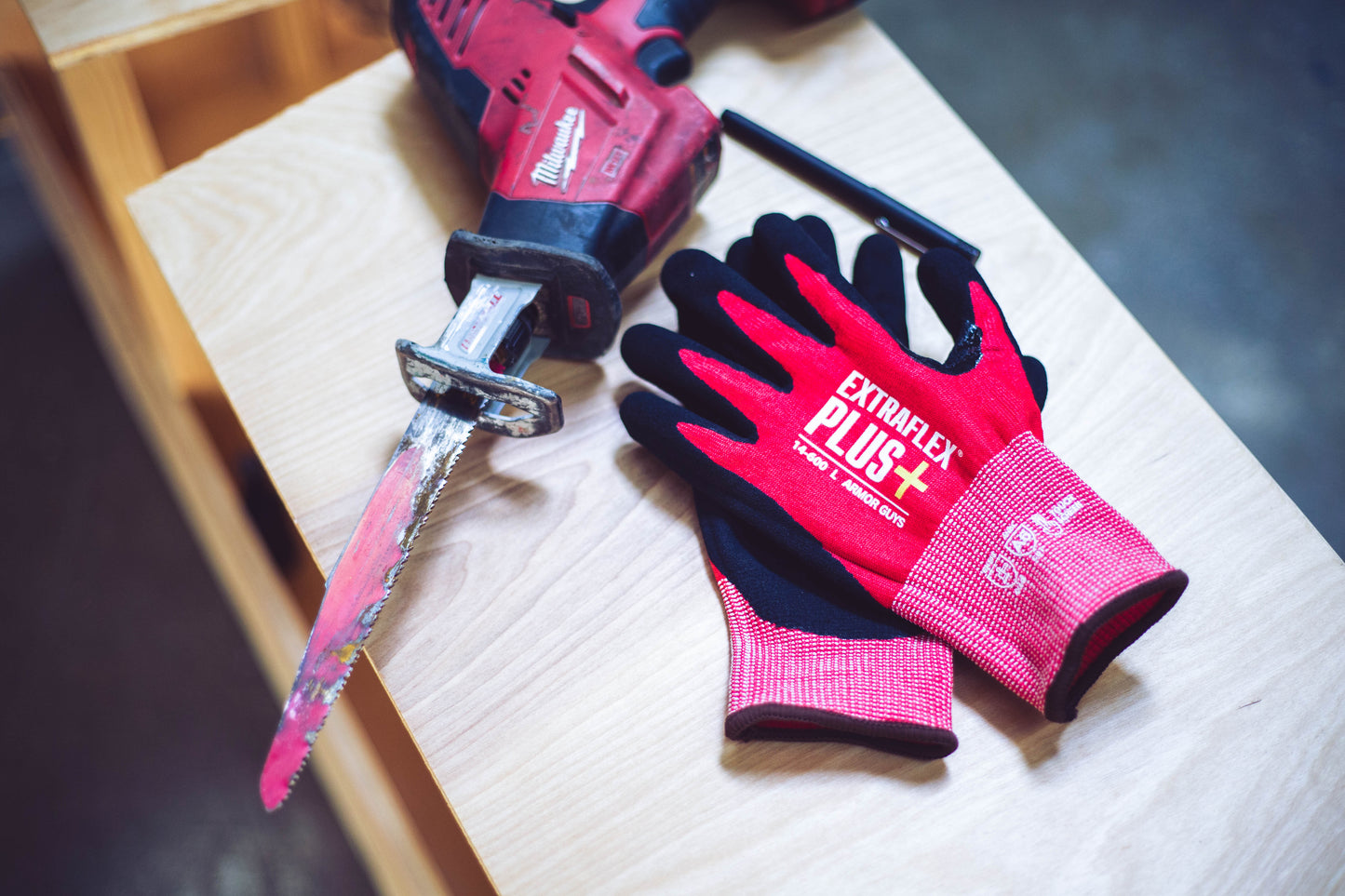 14-600 Extraflex® Plus Gloves – ANSI A6 Cut Resistance, Oil Grip, Reinforced Thumb, Touchscreen Compatible