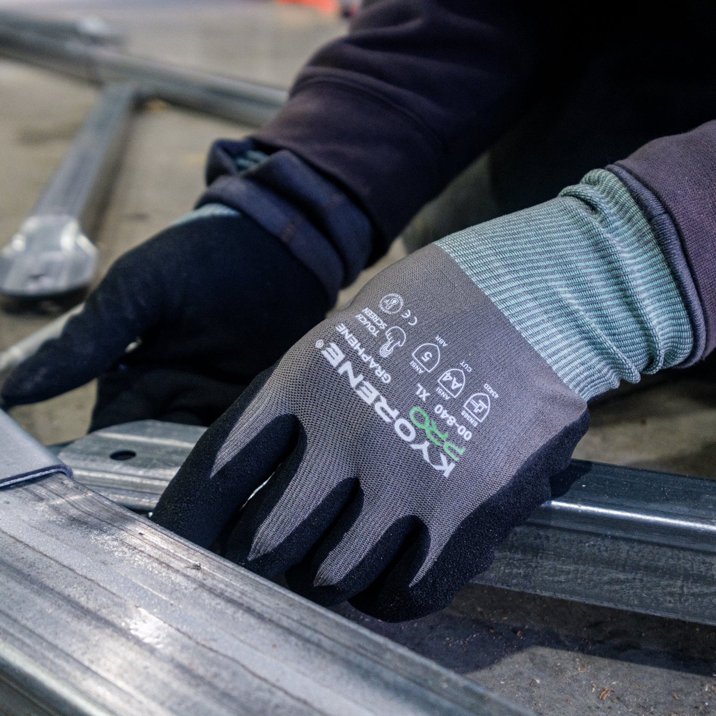 00-849 Kyorene® Pro Winter Gloves – Thermal Lined, ANSI A4 Cut Resistance, Cold Storage