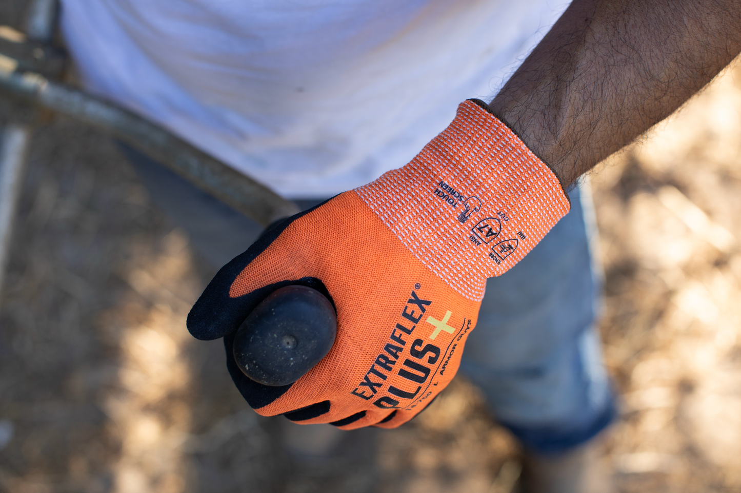 14-700 Extraflex® Plus Gloves – ANSI A7 Cut Resistance, Oil Grip, Touchscreen-Compatible for Automotive & Metal Work